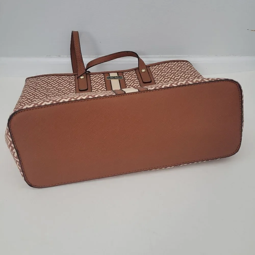 BCBG classic tan
